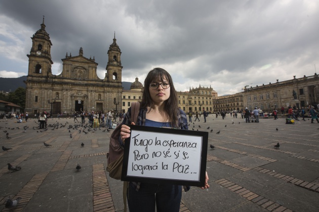 Laura (Estudiante. 18 años, Bogotá) votó por el 'sí' Laura (Estudiante. 18 años, Bogotá) votó por el 'sí'