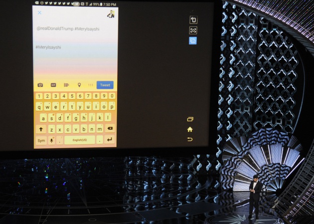 Jimmy Kimmel escribiendo en directo su tuit para Trump Jimmy Kimmel escribiendo en directo su tuit para Trump