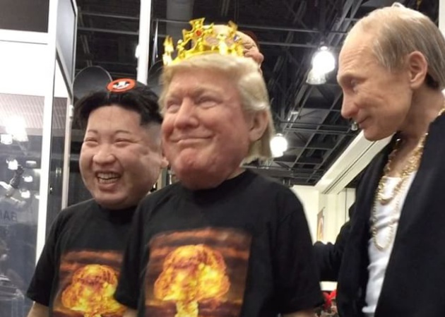 No son Trump, Putin y Kim Jong-un bailando, son tres máscaras hiperrealistas