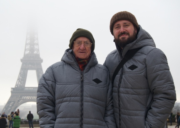 Después de recorrer Italia, Antonio viajó junto a su nieto a París, su destino favorito de los que veía en televisión / Lluís Martínez Quiles Después de recorrer Italia, Antonio viajó junto a su nieto a París, su destino favorito de los que veía en televisión / Lluís Martínez Quiles