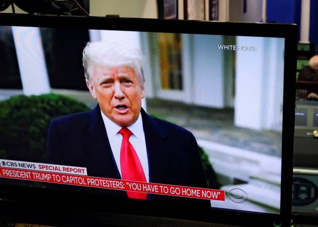 El presidente Trump se dirige a sus seguidores después del asalto al Capitolio El presidente Trump se dirige a sus seguidores después del asalto al Capitolio