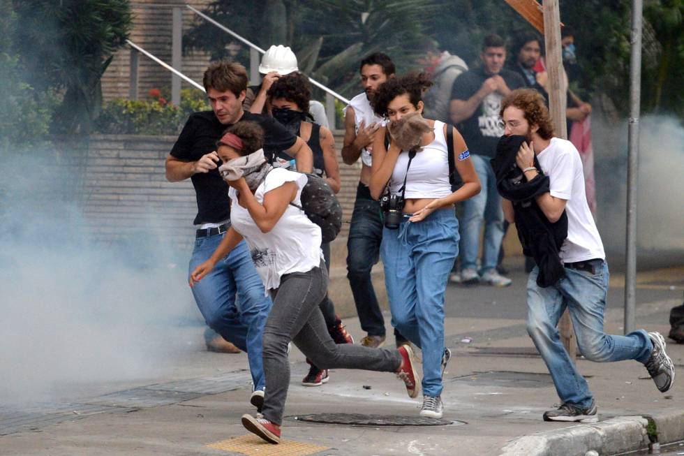 PM de SÃ£o Paulo reprime manifestantes na Ãºltima terÃ§a.