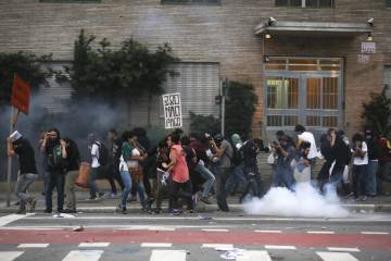 Manifestantes em São Paulo.