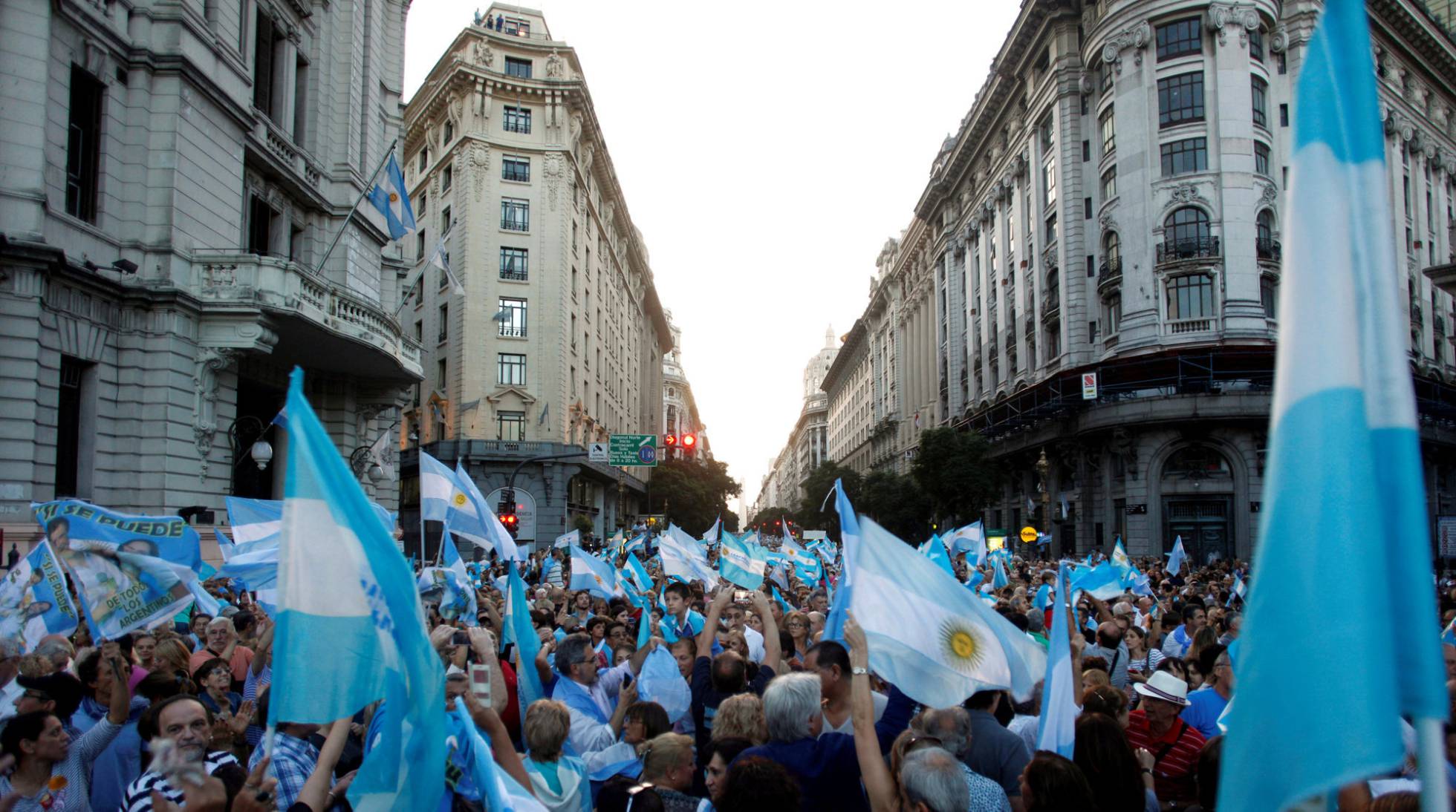 Argentina tem primeira grande manifestação de apoio ao Governo Macri