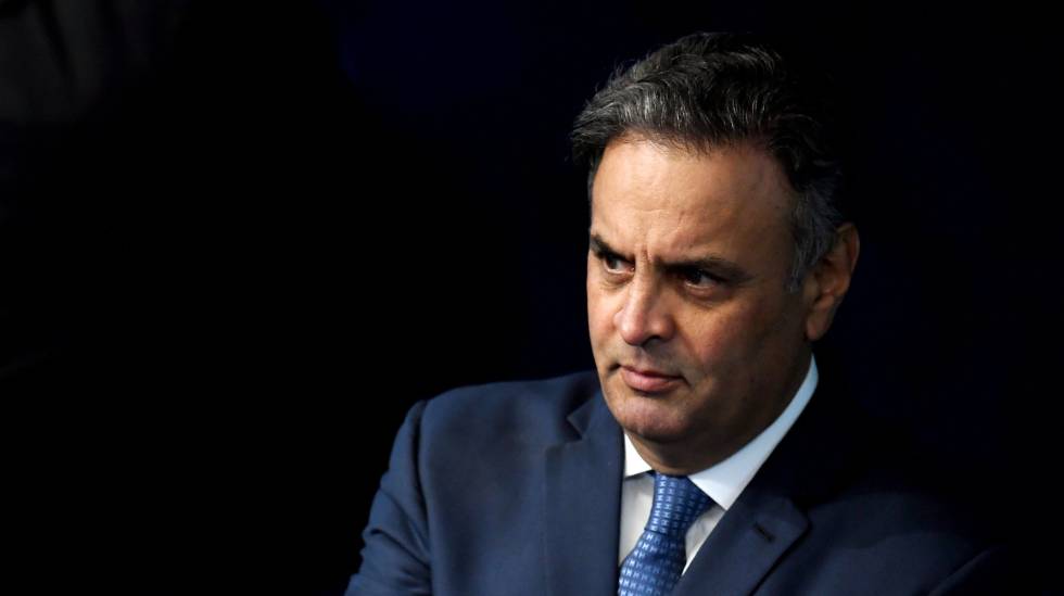 Aécio Neves escapa da cassação