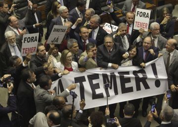 A votação da denúncia de Temer na Câmara, em imagens