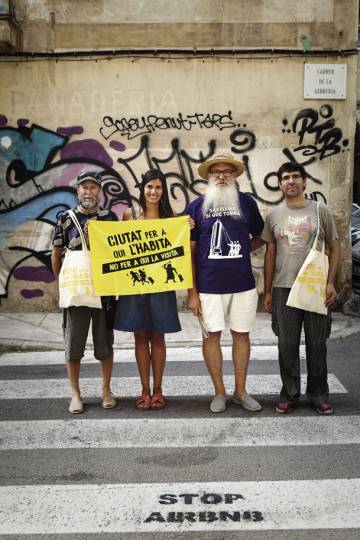 Joan Moranta, Angélica Guzmán, Manel Domènech e Pere Perelló, integrantes da plataforma de Mallorca Ciutat per a qui L’Habita.