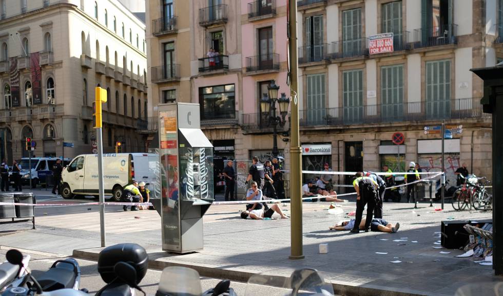 Atentado com atropelamento em Barcelona