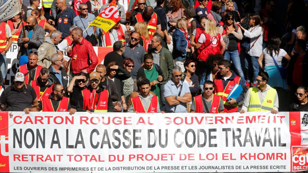 Manifestantes durante protesto contra reforma trabalhista