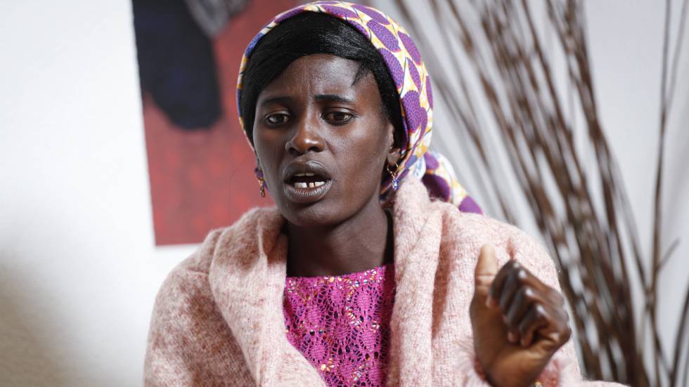 A nigeriana Rebeca Bitrus, que sofreu o cativeiro da seita Boko Haram durante dois anos, nesta segunda-feira em Madri.