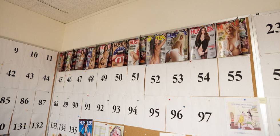 Coleção de capas da revista ‘Hustler’, com a qual Larry Flynt lançou seu império pornográfico. 