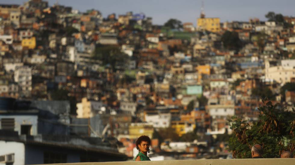 Rocinha, a maior favela do Brasil, vive dias de tensão
