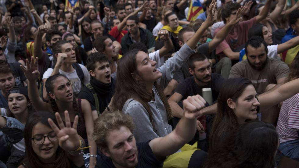 Manifestantes em Barcelona