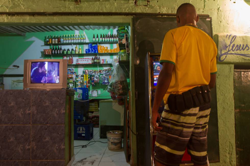 Referências a Jesus são comuns nas favelas do Rio.