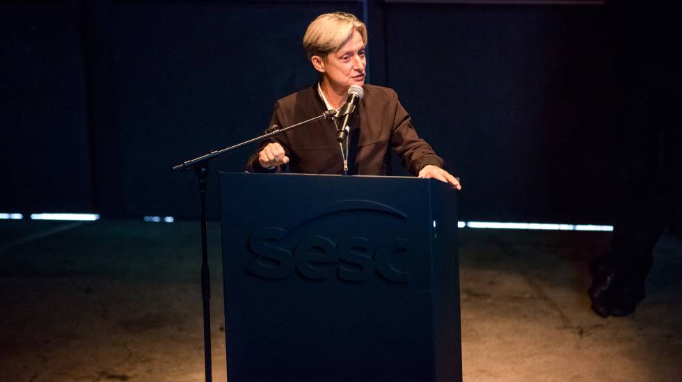 Judith Butler em palestra no Sesc Pompéia, em São Paulo