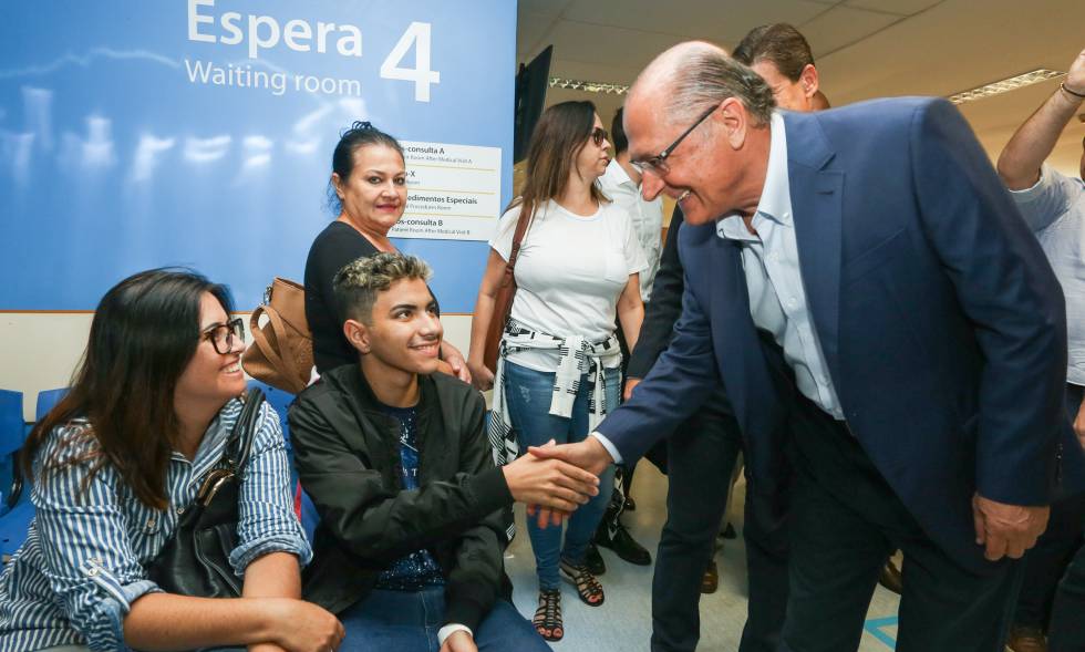 Resultado de imagem para PSDB propõe mais impostos para ricos e demitir servidor por mau desempenho
