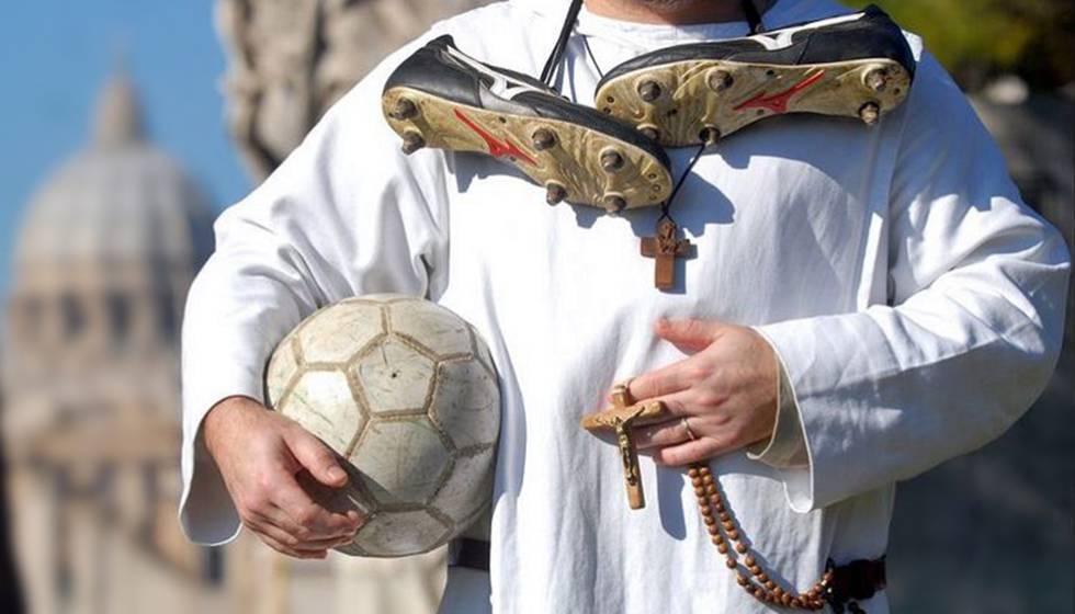 Abuso sexual futebol padre