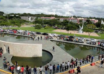 Operações policiais em universidades aumentam temor de cruzada contra o ensino superior