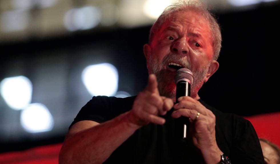 Resultado de imagem para lula na praça da república.elpais