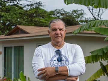 Luiz Falcão Júnior, 66, que pretende adquirir painéis solares em seu hotel.