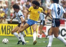 No sufoco, Brasil supera a Costa Rica e consegue primeira vitória na Copa do Mundo