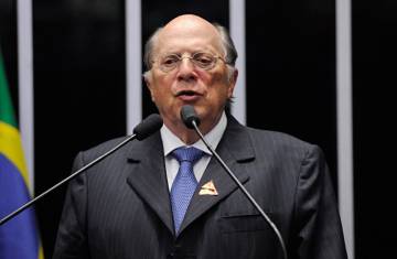 Alvaro Dias, o ‘candidato Lava Jato’, fala para os convertidos da ‘República do Curitiba’