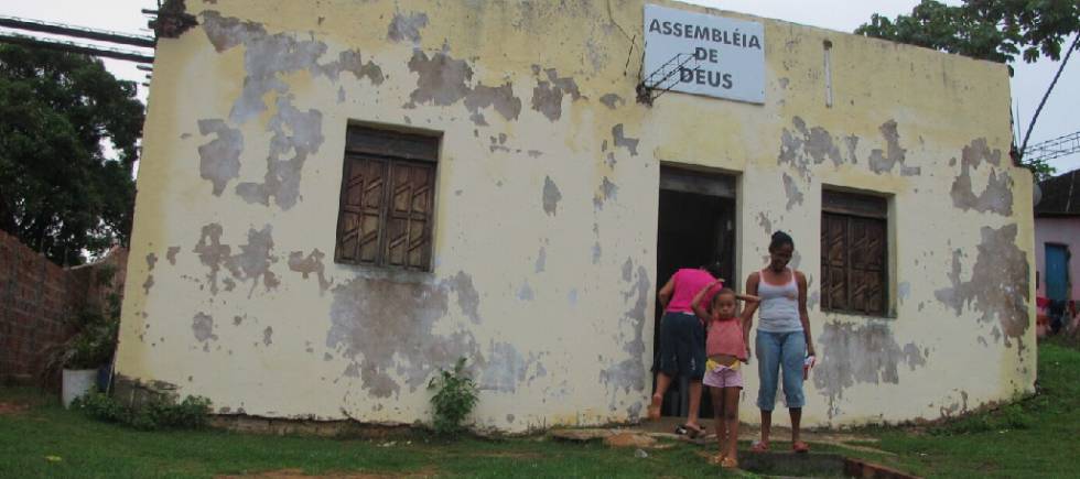 Igreja evangélica em região litorânea da Bahia.