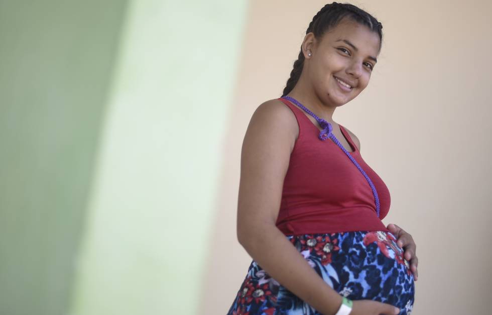 Veronica González viajó 26 horas de autobuses deCaracas hasta Pacaraima para dar a luz en Brasil.
