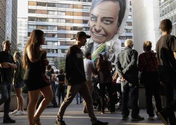 Datafolha: empate quádruplo em 2º lugar e pouco efeito para Bolsonaro após ataque
