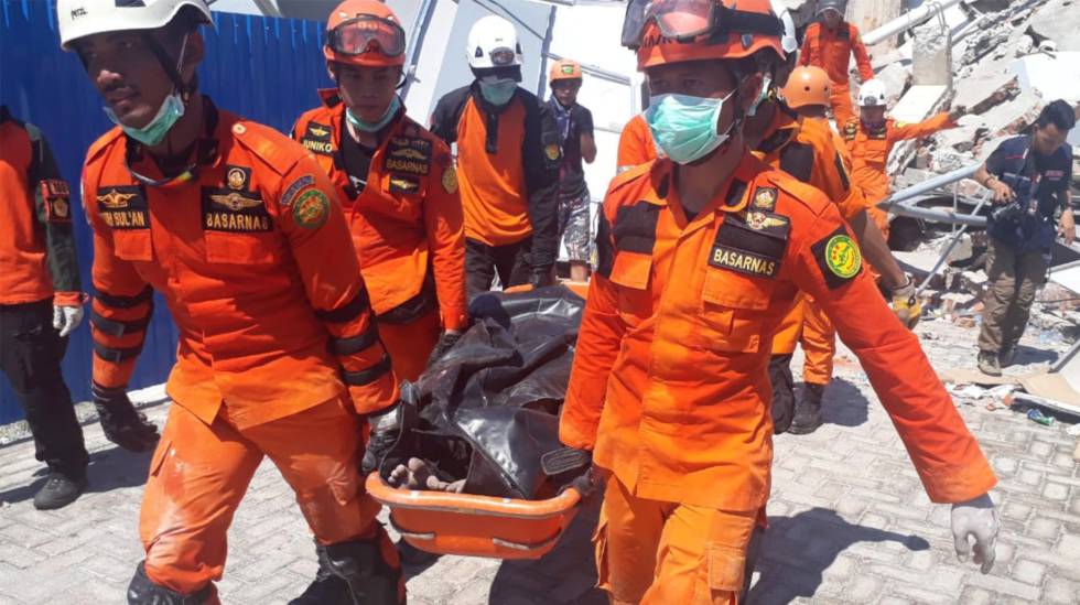 Terremoto e tsunami na Indonesia