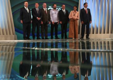 Último debate presidencial divide atenções com entrevista de Bolsonaro