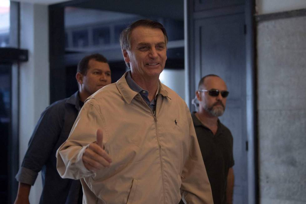 Bolsonaro em visita a um prÃ©dio da PolÃ­cia Federal no Rio de Janeiro, nesta quarta-feira.