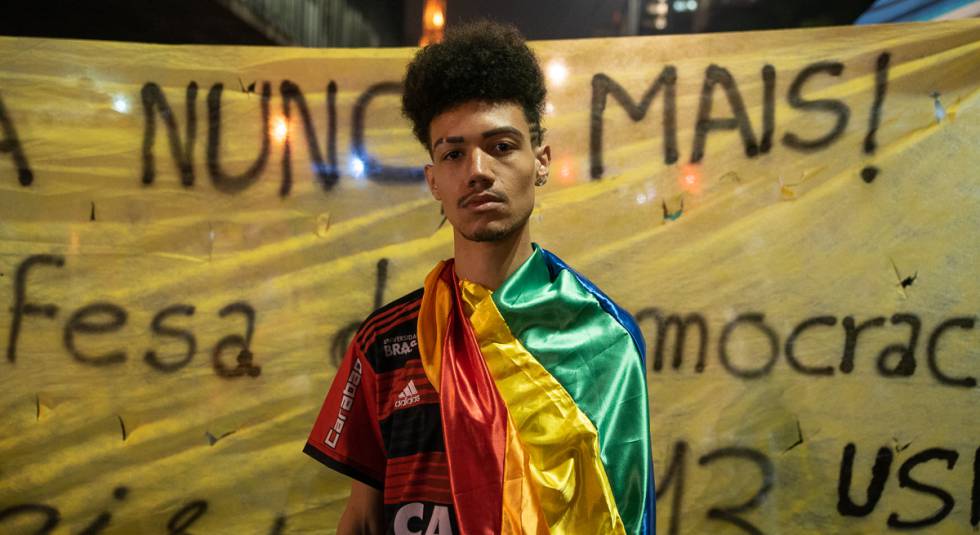 Thiago: ‘Bolsonaro é assumidamente homofóbico e racista e eu sou negro e gay’