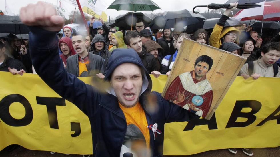Protestos em SÃ£o Petersburgo pelo bloqueio do Telegram em meio Ã s manifestaÃ§Ãµes pelo Dia do Trabalho, em 1Âº de maio