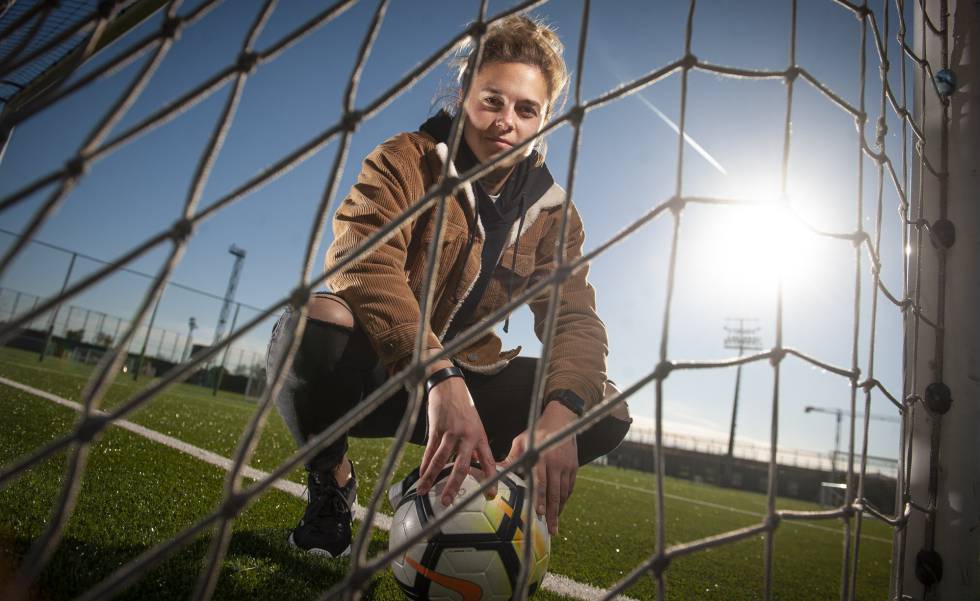 Jogador gay futebol feminino lesbica