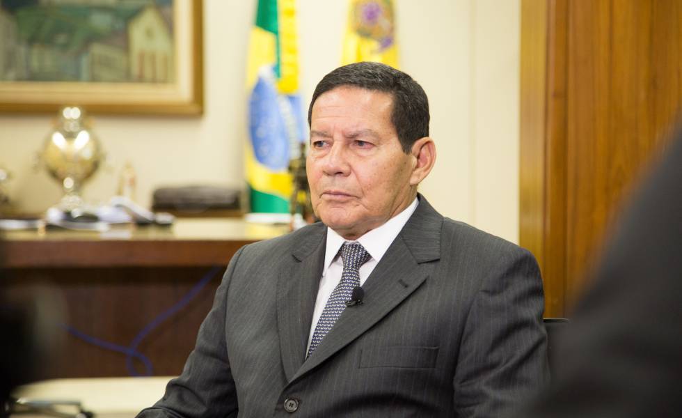 Mourão: “Eu e Bolsonaro nos complementamos”