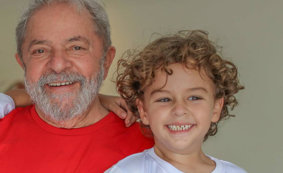 Morre neto do ex-presidente Lula de meningite