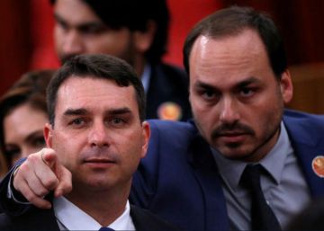 A operação dos irmãos Bolsonaro para blindar Carlos e um assessor do Planalto na CPI das ‘fake news’