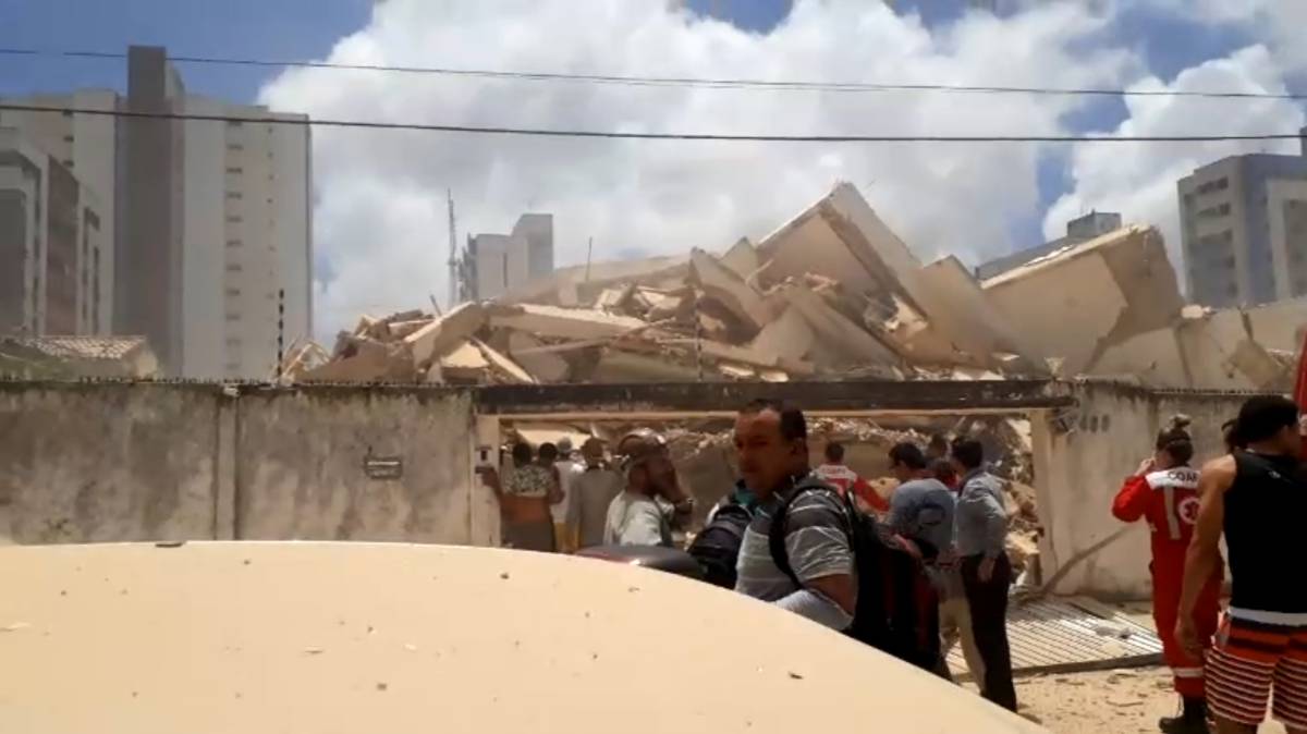 El edificio destruido en Fortaleza, Brasil.