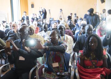 Quinze manters vendran artesania en mercats legals de Barcelona