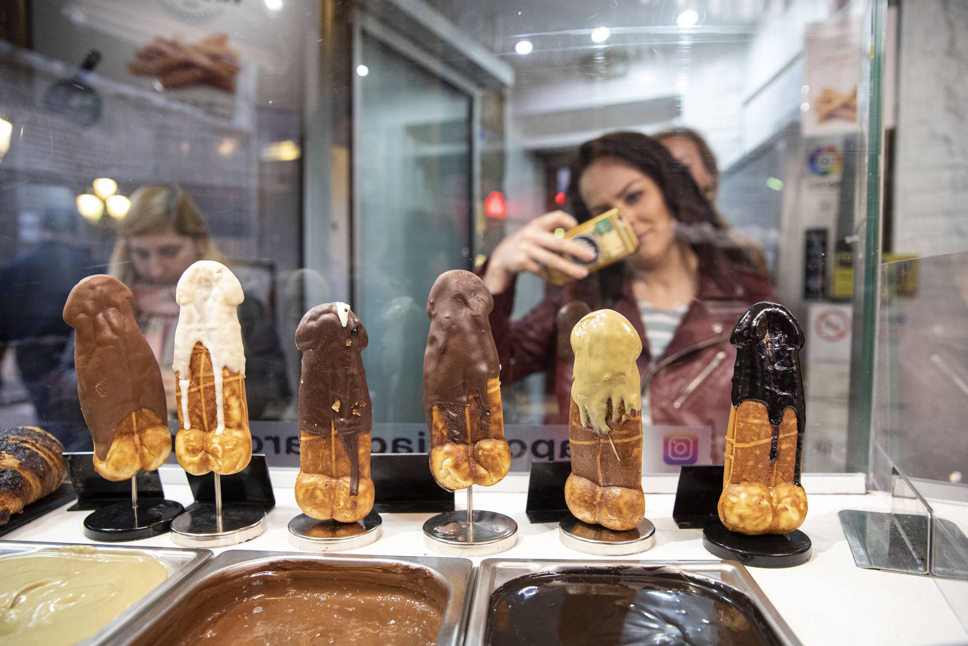 Els ‘pollofres’ amenacen la paella de la Rambla de Barcelona