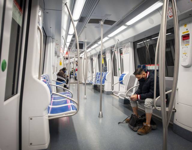 Nova mobilitat i por del contagi: el transport públic afronta la principal crisi de la seva història