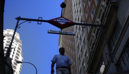 Fachada del edificio Espa&ntilde;a, en la plaza de igual nombre.