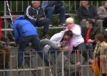 Agressi&oacute;n a dos animalistas durante un correbou.