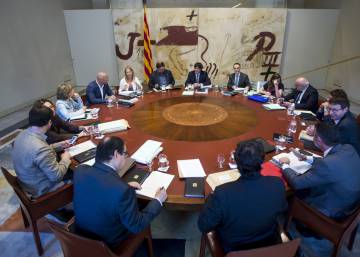 El Parlament pospone debatir sobre la unilateralidad tras advertencia del TC