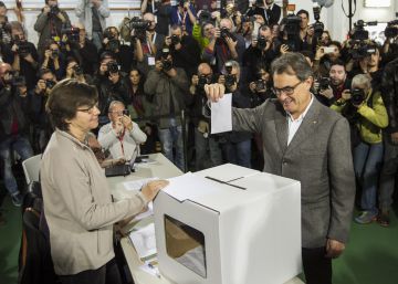 Catalan court to try former premier for role in independence vote