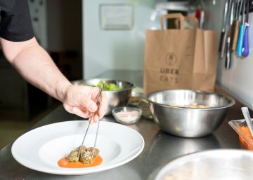 Uber comienza a repartir comida a domicilio en Madrid