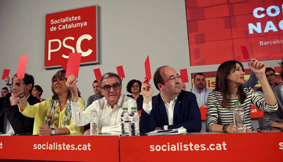 El PSC se divide entre los tres candidatos a liderar el PSOE