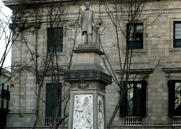 Colau retirará la estatua y el nombre de la plaza de Antonio López