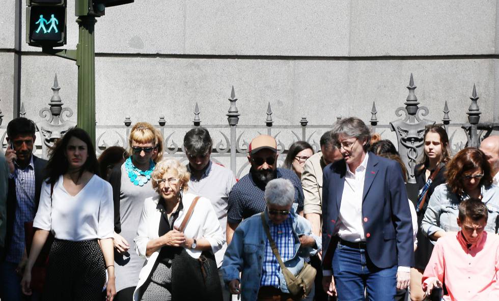 Manuela Carmena, prefeita, e Rita Maestre